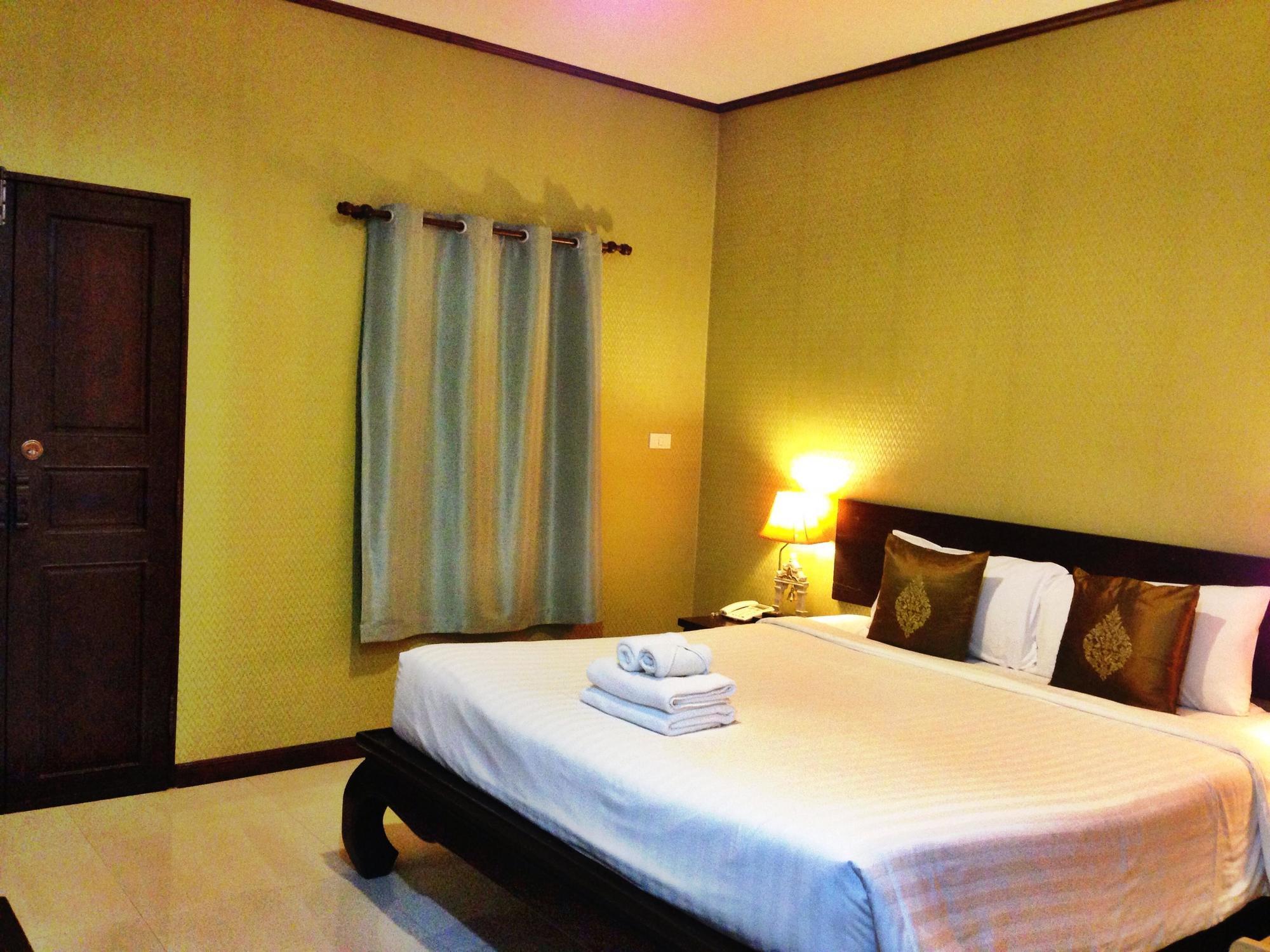 Na Thapae Hotel Chiang Mai Dış mekan fotoğraf