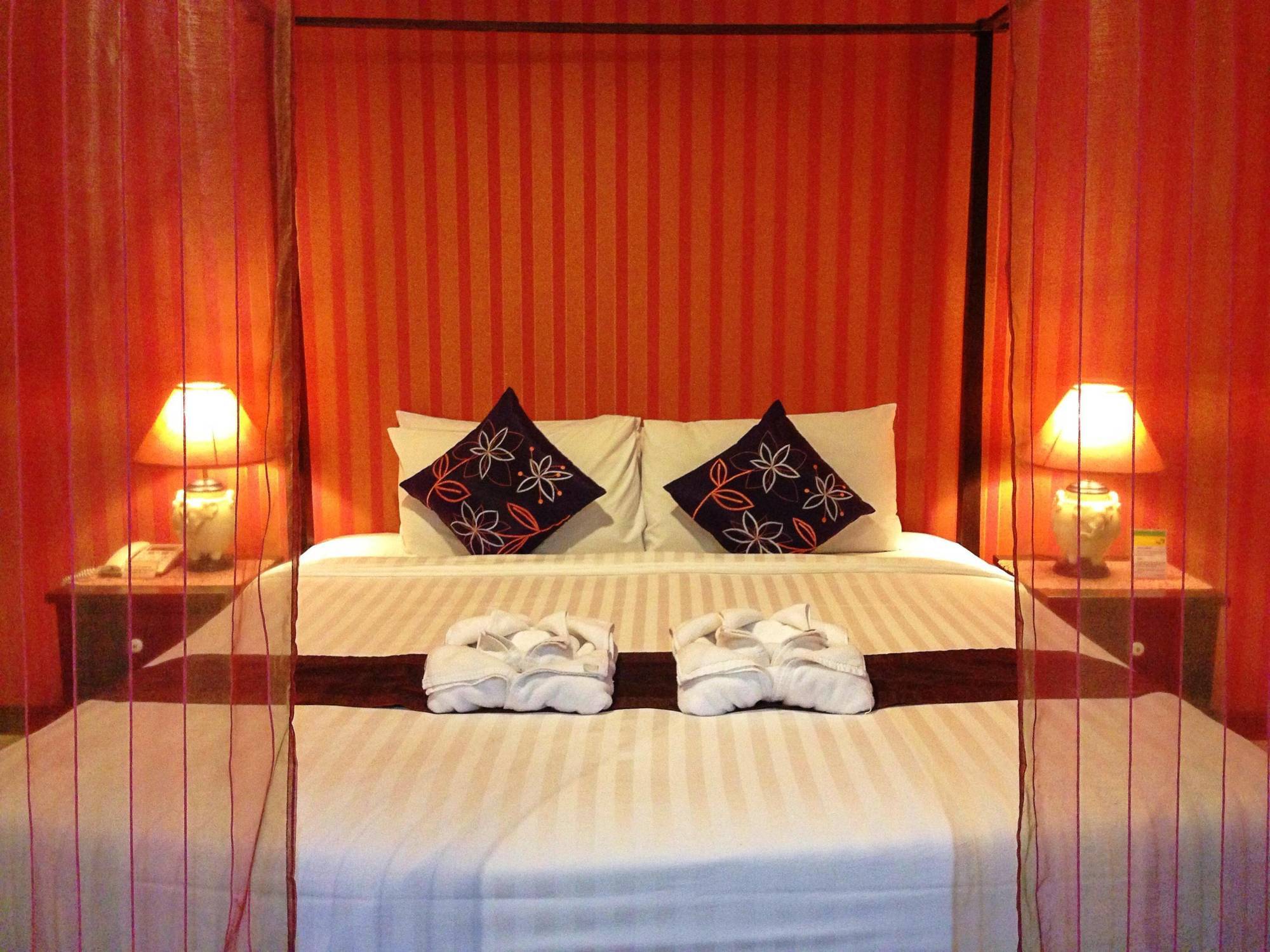Na Thapae Hotel Chiang Mai Dış mekan fotoğraf