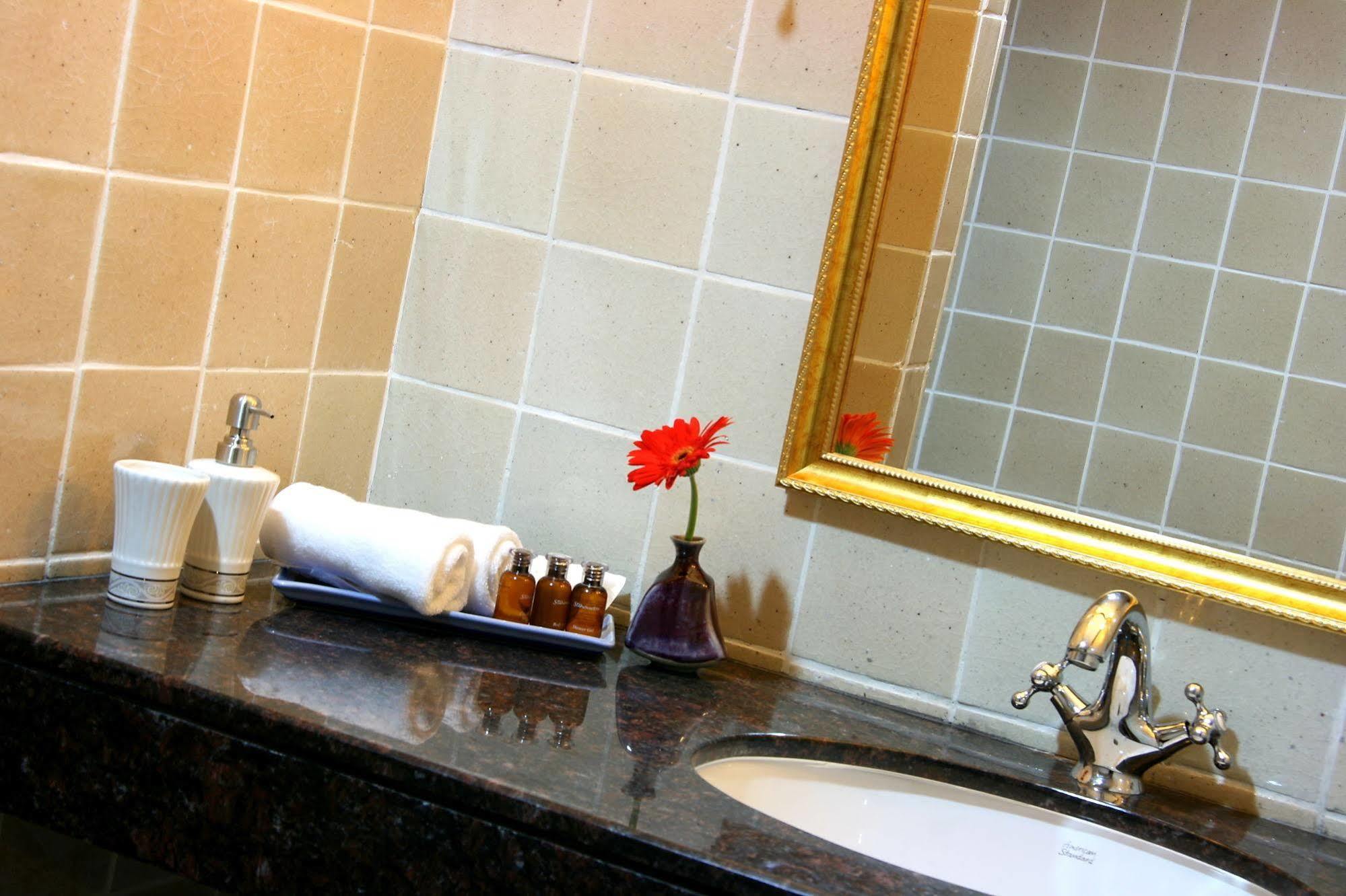 Na Thapae Hotel Chiang Mai Dış mekan fotoğraf