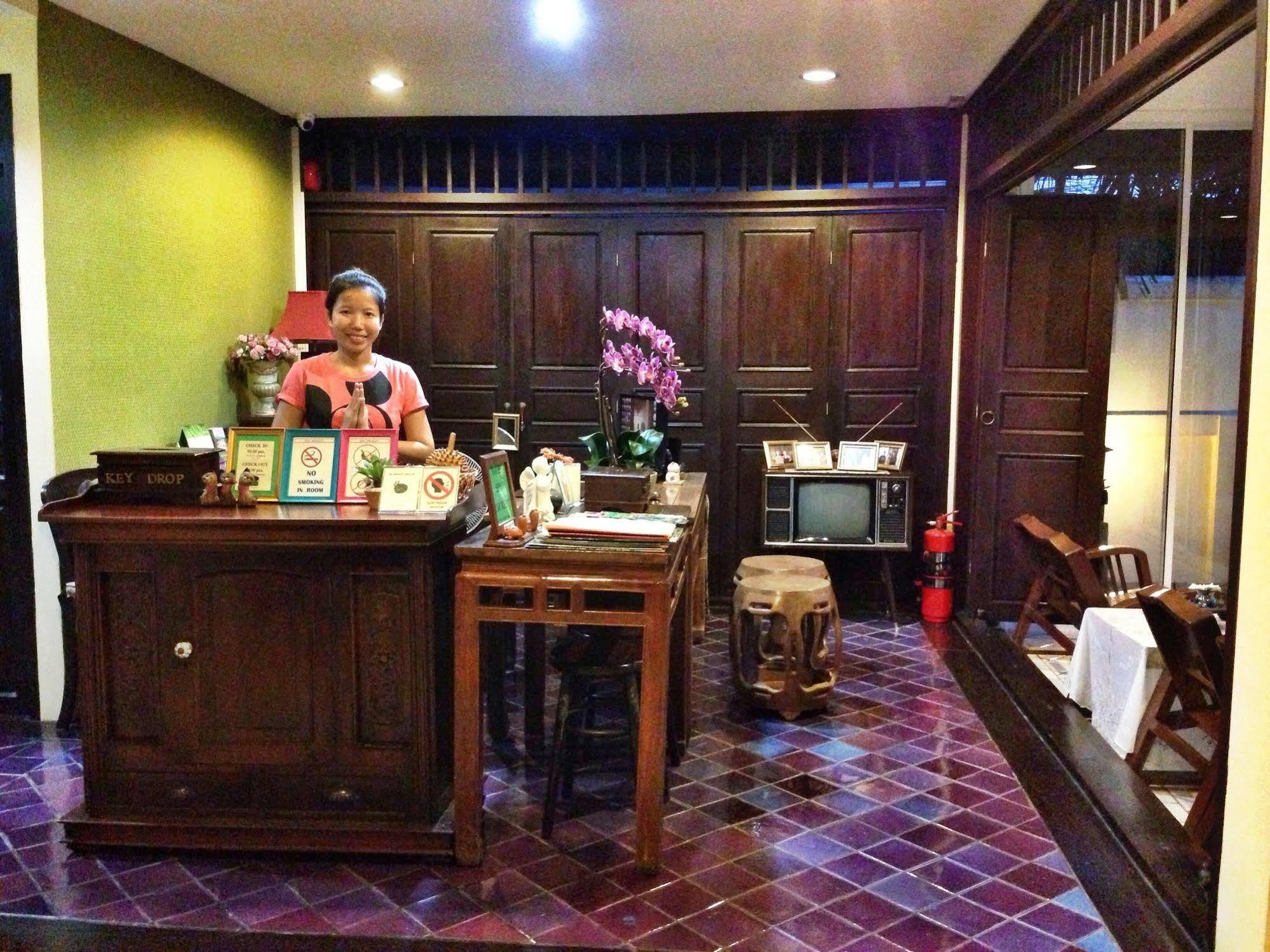 Na Thapae Hotel Chiang Mai Dış mekan fotoğraf