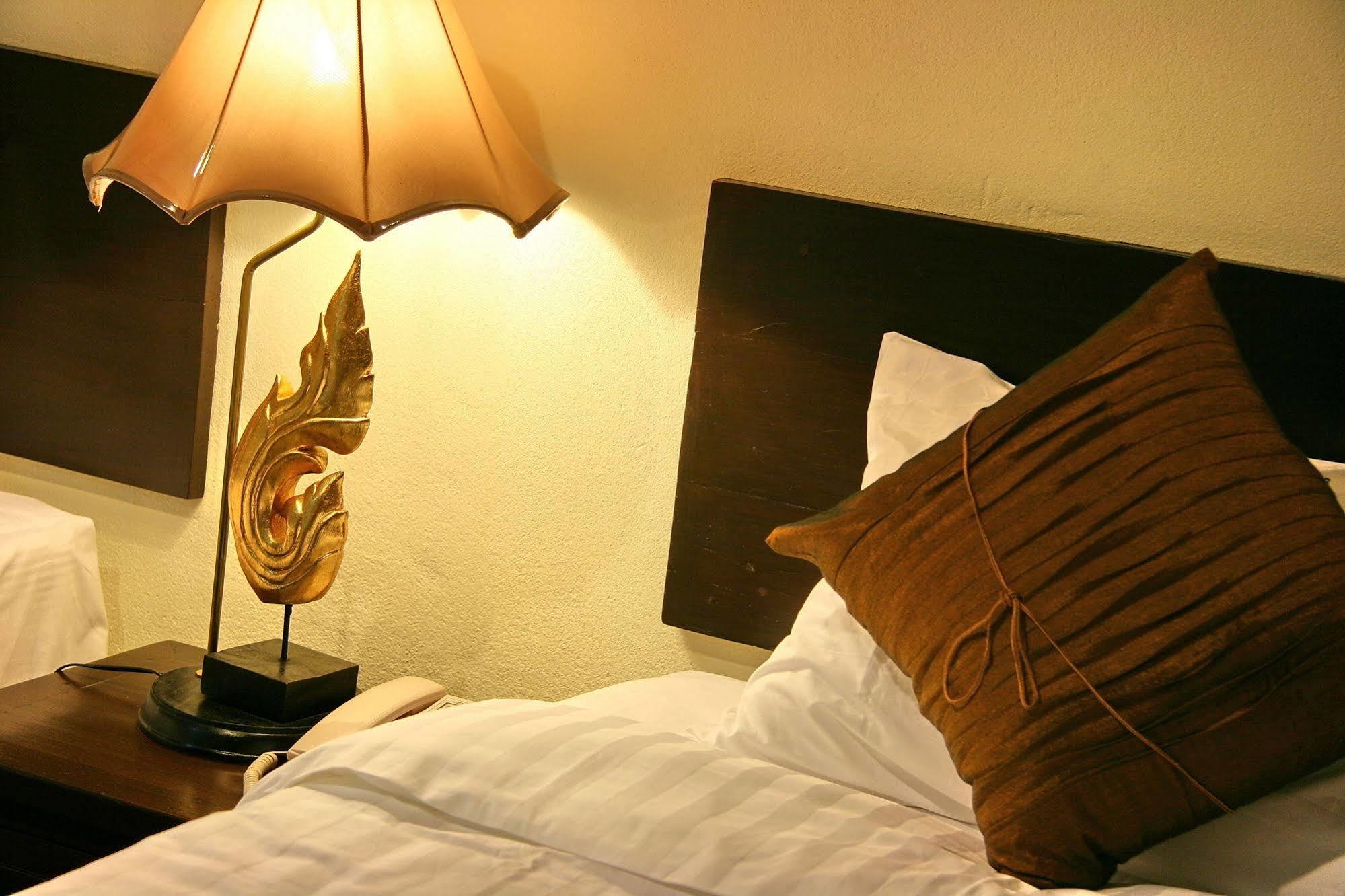 Na Thapae Hotel Chiang Mai Dış mekan fotoğraf