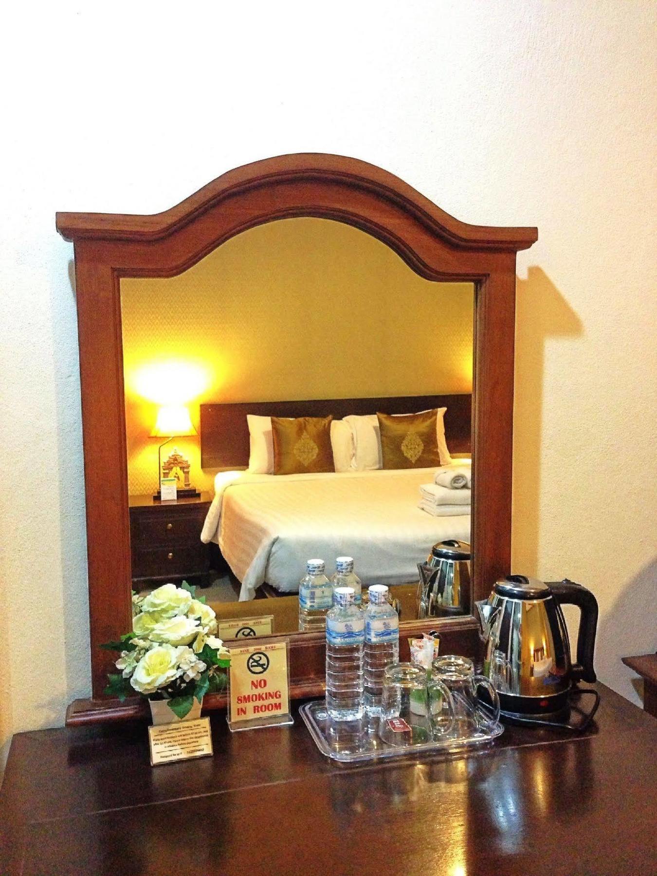 Na Thapae Hotel Chiang Mai Dış mekan fotoğraf